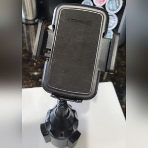 Adjustable car phone holder